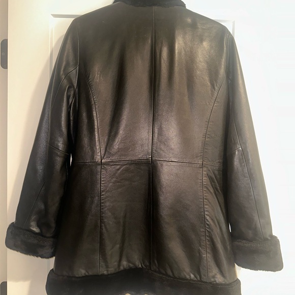 Siena Studio heavy black leather coat with faux fur lining, Size Small - Picture 4 of 7